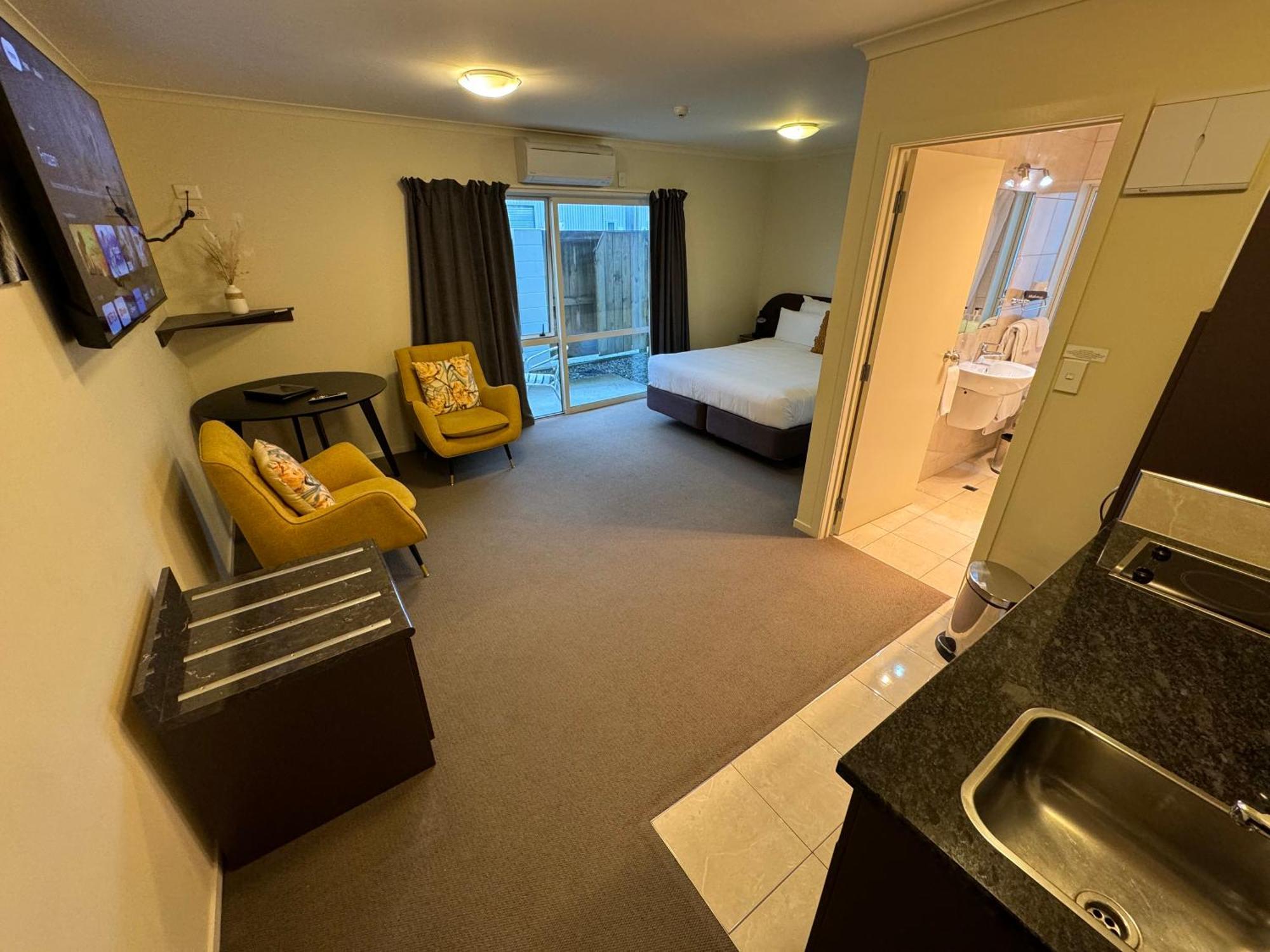 B-Ks Premier Motel Palmerston North Exterior photo